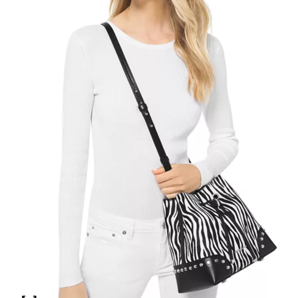 MICHAEL KORS Mercer Gallery Satchel Bucket - Picture 2 of 15